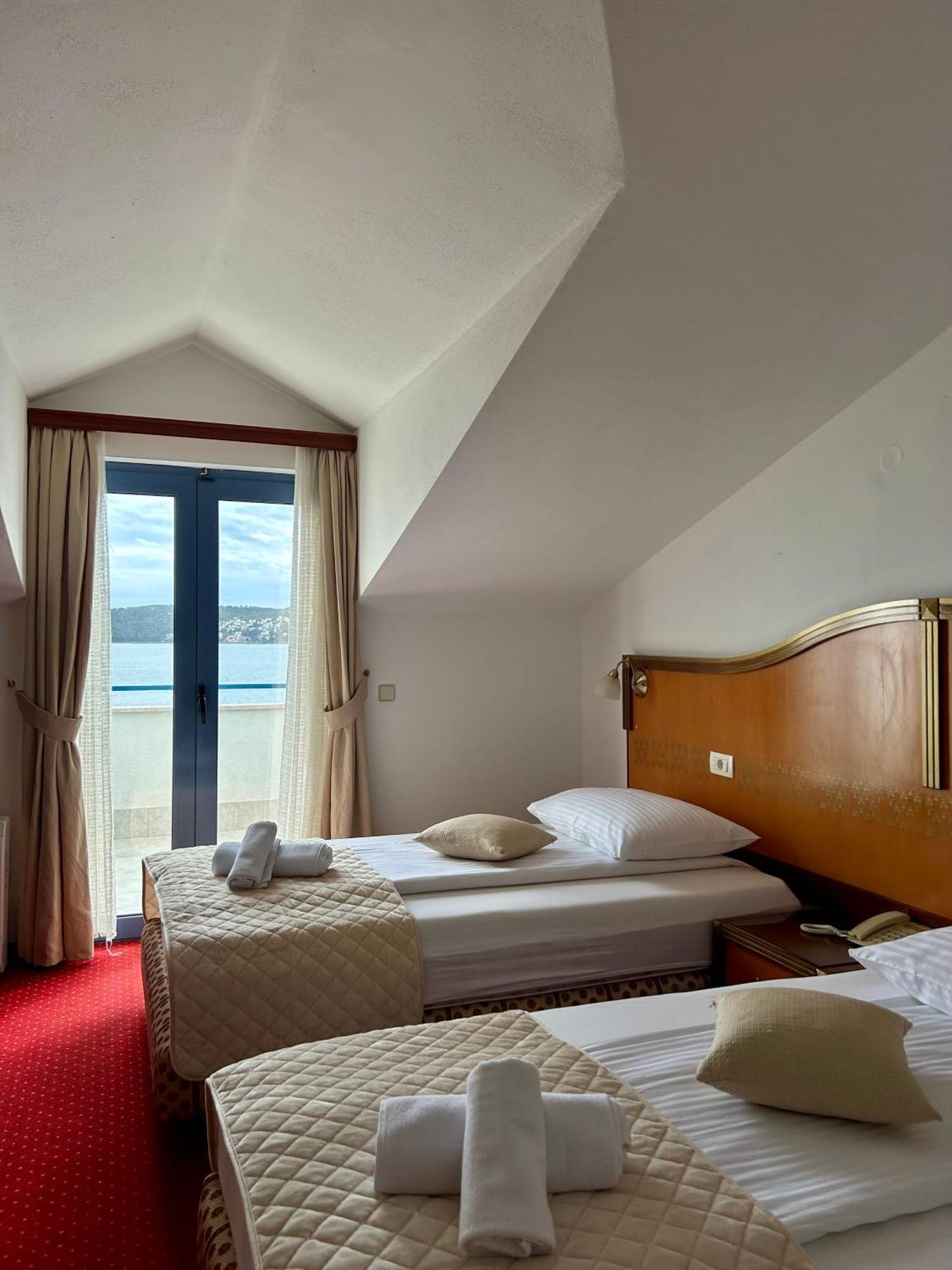 Hotel Bavaria Trogir Seget Donji Exterior photo